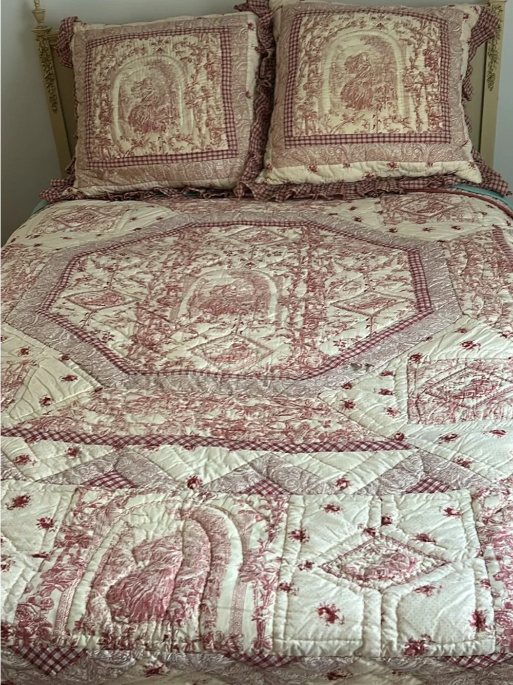 French countryside red and Cream Toile Quilted Bedding Set with Pillow Shams